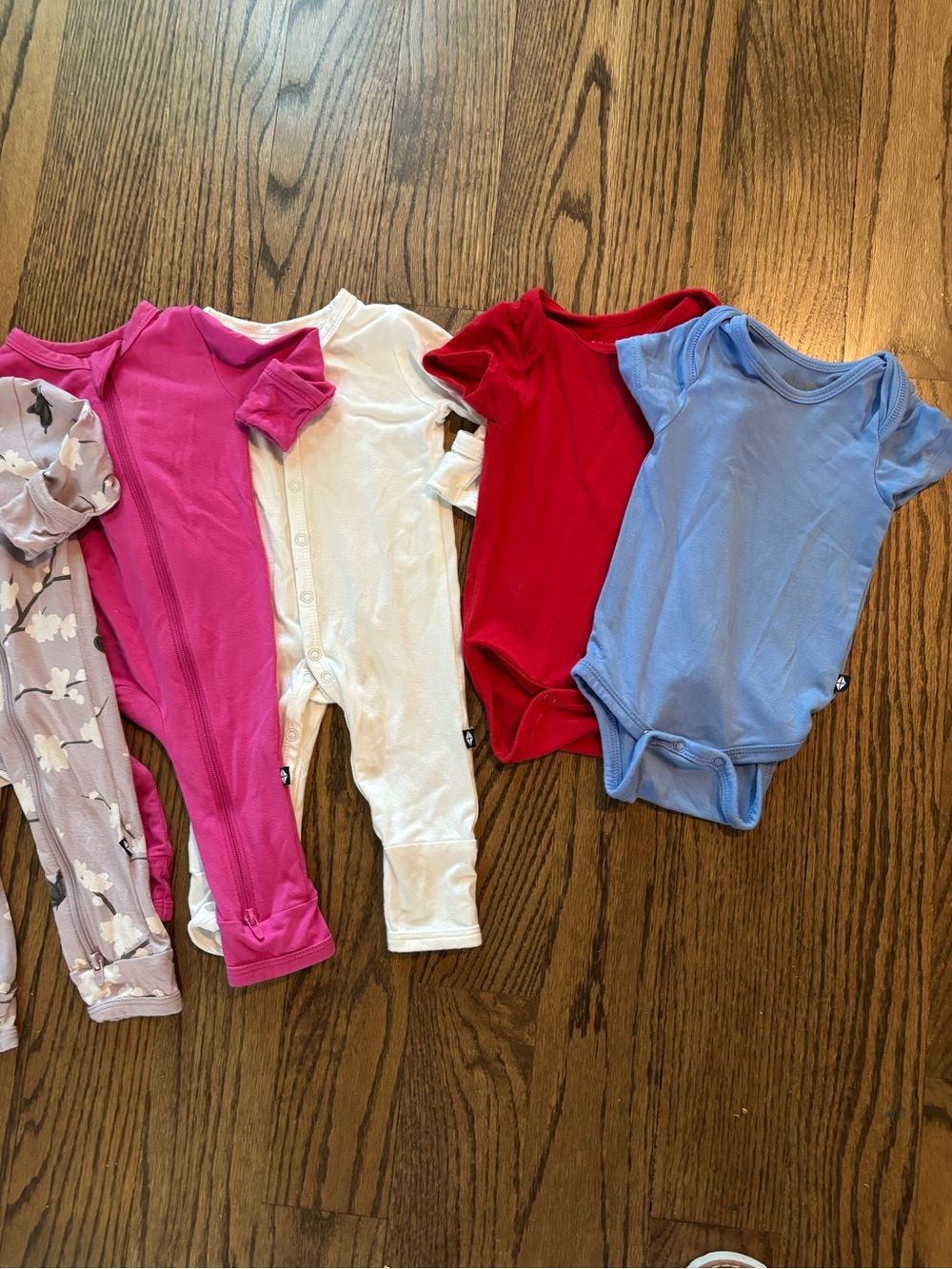 Kyte Baby Newborn onesies and zippered Rompers. Girls. - Picture 5 of 7